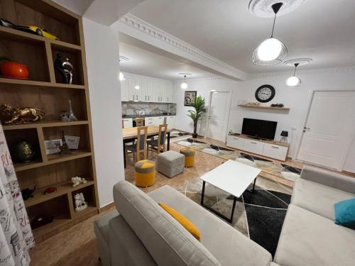 Daily rent apartment city center Elbasan 6 in 愛爾巴桑 Daily rent apartment city center Elbasan 6 in 愛爾巴桑