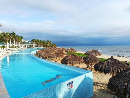 Peninsula Nuevo Vallarta in นูโว วอลลาร์ต้า Peninsula Nuevo Vallarta in นูโว วอลลาร์ต้า