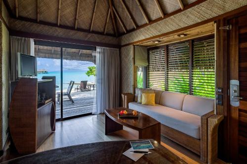 InterContinental Bora Bora Le Moana Resort By IHG in Остров Бора Бора InterContinental Bora Bora Le Moana Resort By IHG in Остров Бора Бора