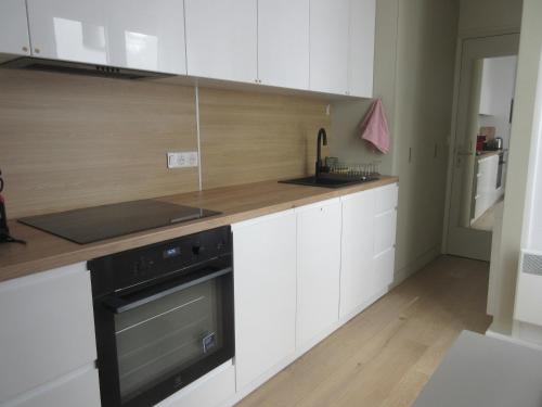 Kitchen, Bourg-la-Reine : joli appartement de 20 m² in Bourg-la-Reine Kitchen, Bourg-la-Reine : joli appartement de 20 m² in Bourg-la-Reine