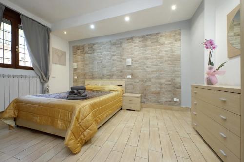 NEW! VaticanFlat Cozy with Court