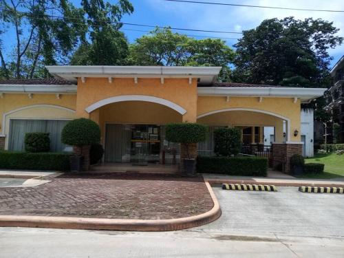 Italian Inspired Tropical-Themed Studio Condo near Francisco Bangoy International Airport Italian Inspired Tropical-Themed Studio Condo near Francisco Bangoy International Airport