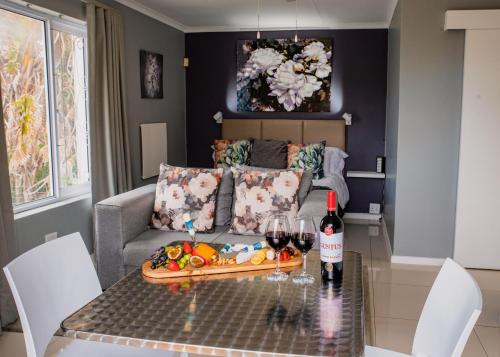 Harbour Cottages, Humewood in Port Elizabeth Harbour Cottages, Humewood in Port Elizabeth