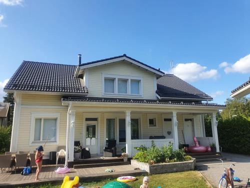 Modern 6-bedroom villa near Tampere city