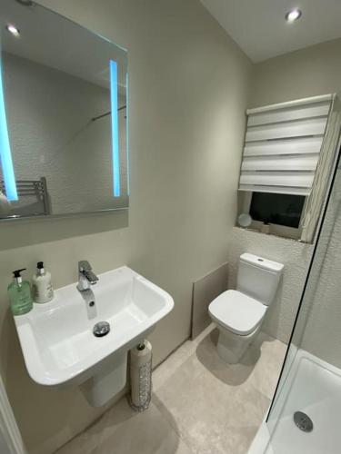 Banheiro, Wharfedale Lodge- Bungalow-3 Bed, 2 bath, Amazing! in Stanah Banheiro, Wharfedale Lodge- Bungalow-3 Bed, 2 bath, Amazing! in Stanah