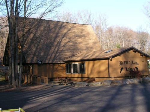 Piscina, Indoor Pool, Firepit, Self Check-in, BBQ, FREE Amenities, KING Bed, Full Kitchen in Clarks Summit Piscina, Indoor Pool, Firepit, Self Check-in, BBQ, FREE Amenities, KING Bed, Full Kitchen in Clarks Summit