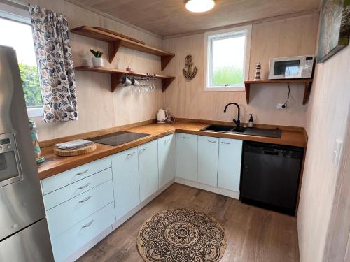 Kitchen, Cooks Cabin in Whitianga Kitchen, Cooks Cabin in Whitianga