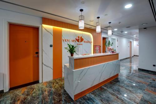 Előcsarnok, Wescott Hotel in Dubaj Előcsarnok, Wescott Hotel in Dubaj