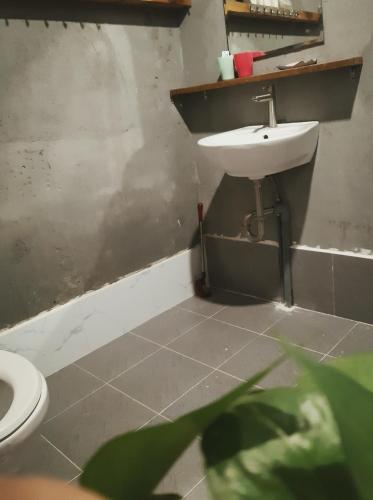 Bathroom, Homestay Gac Mo Vung Tau in Phuong 4 Bathroom, Homestay Gac Mo Vung Tau in Phuong 4