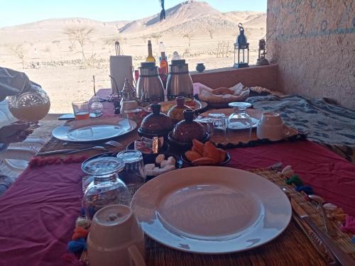 Maistas ir gėrimai, Auberge Camping Tafraoute Montagnes in Ouzina Maistas ir gėrimai, Auberge Camping Tafraoute Montagnes in Ouzina