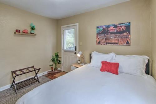 Vendégszoba, Peaceful Retreat in Gated Midtown Community near Memphis Zoo Vendégszoba, Peaceful Retreat in Gated Midtown Community near Memphis Zoo
