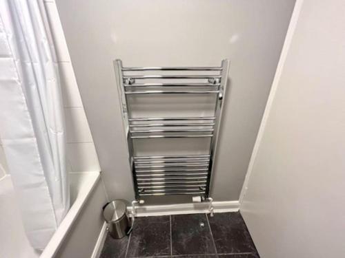 Banyo, Modern Apartment in Bristol in Eastville Banyo, Modern Apartment in Bristol in Eastville
