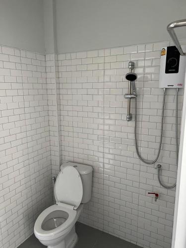 Bathroom, Ramida House บ้านรมิดา near Thong Somboon Club Bathroom, Ramida House บ้านรมิดา near Thong Somboon Club