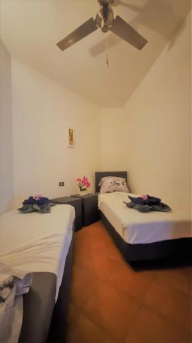 Guestroom, Porto Antigo 2 BeachFront in Santa Maria Guestroom, Porto Antigo 2 BeachFront in Santa Maria