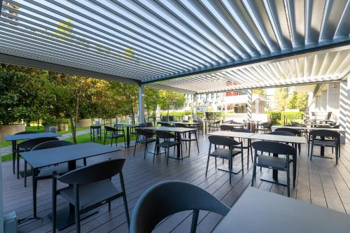 Restaurant, Ramada Plaza by Wyndham Milano in Citta Studi Restaurant, Ramada Plaza by Wyndham Milano in Citta Studi