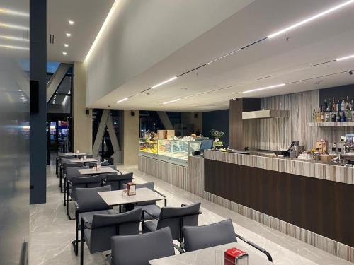 Bar/Lounge, Hotel Partner & SPA in Vlorë Bar/Lounge, Hotel Partner & SPA in Vlorë