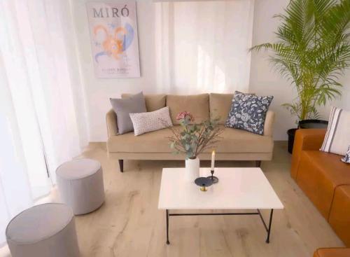 Luxe 2BHK Furnished Condo in Lonavala Luxe 2BHK Furnished Condo in Lonavala