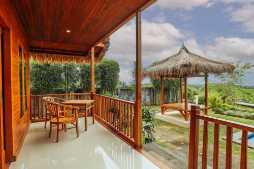Balcony/terrace, BB Resort Villa and Spa in Nusa Penida Balcony/terrace, BB Resort Villa and Spa in Nusa Penida