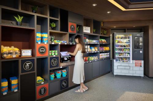 Travelodge Harbourfront Singapore near S.E.A Aquarium Travelodge Harbourfront Singapore near S.E.A Aquarium