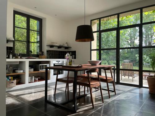 Kitchen, Le Pavillon Du Regisseur in Montlaur Kitchen, Le Pavillon Du Regisseur in Montlaur