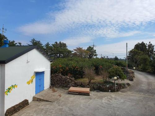 Jeju Mermuri near Museu O’sulloc Jeju Mermuri near Museu O’sulloc
