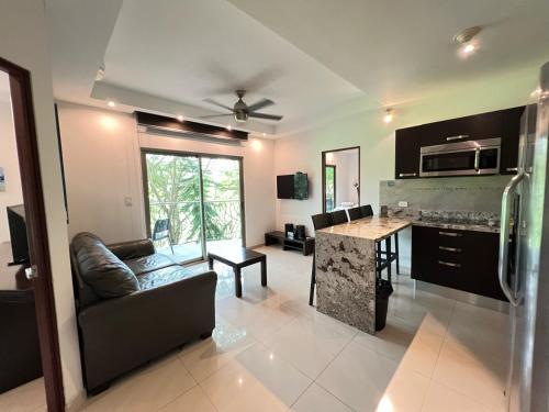 Oceano Boutique Hotel & Gallery in Jaco Oceano Boutique Hotel & Gallery in Jaco