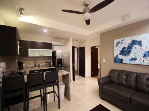 Oceano Boutique Hotel & Gallery in Jaco Oceano Boutique Hotel & Gallery in Jaco