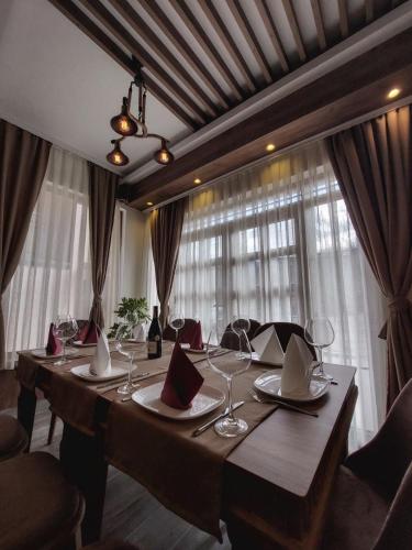 Pub/salon, Eleon Motel in Prevalle Pub/salon, Eleon Motel in Prevalle