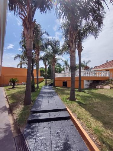 Jardin, Saint Tropez Hotel in Villa Carlos Paz Jardin, Saint Tropez Hotel in Villa Carlos Paz