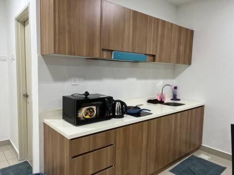 Comfy Homes Unit PacificTowers Wifi Parking Netflix Opp Jaya 1 near Civil Service KGPA Golf Club Comfy Homes Unit PacificTowers Wifi Parking Netflix Opp Jaya 1 near Civil Service KGPA Golf Club