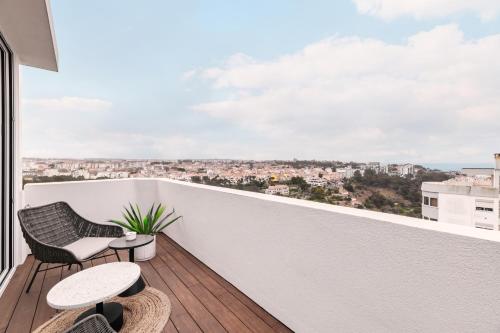 Varanda/terraço, Bay View Penthouse by Olala Homes in Cobre Varanda/terraço, Bay View Penthouse by Olala Homes in Cobre