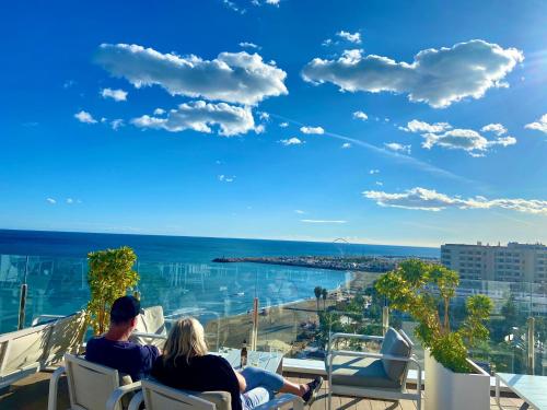 Pub/Lounge, Hotel La Barracuda in Torremolinos Pub/Lounge, Hotel La Barracuda in Torremolinos