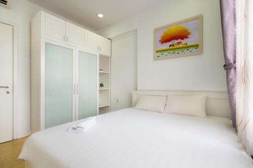 River Inn Apartment With Pool & Gym in District 4 River Inn Apartment With Pool & Gym in District 4