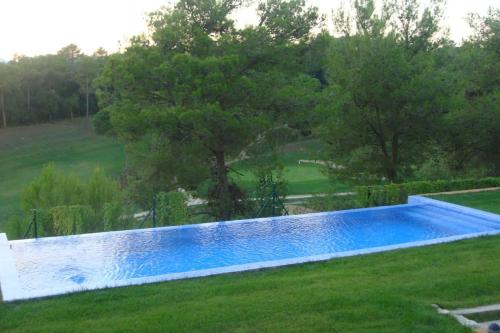 Allotjament independent per a families amb jardi piscina privats, vistes i gran cuina menjador amb l in Sant Julià de Ramis Allotjament independent per a families amb jardi piscina privats, vistes i gran cuina menjador amb l in Sant Julià de Ramis