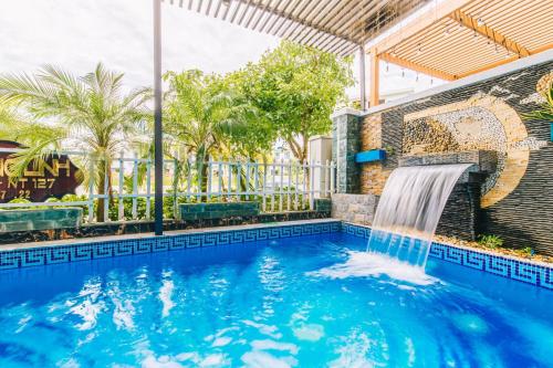 Swimming pool, Villa Ngoc Trai 127 FLC Sam Son Ngay Canh Bien in Sam Son Beach Swimming pool, Villa Ngoc Trai 127 FLC Sam Son Ngay Canh Bien in Sam Son Beach