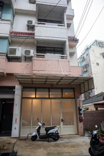 Exterior view, 圈圈宿QQs & 三點不陋SDBL in Longjing Township Exterior view, 圈圈宿QQs & 三點不陋SDBL in Longjing Township
