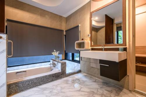Mangrove Bay Krabi Beachfront Pool Villa in Ban Tha Len Mangrove Bay Krabi Beachfront Pool Villa in Ban Tha Len