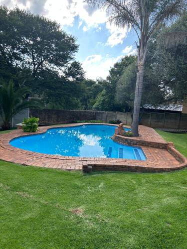 Hillsview, Roodepoort in Roodepoort Hillsview, Roodepoort in Roodepoort