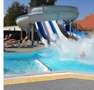 le mobile home Le Victory situe au Camping Le Rio in Noyelles-Sur-Mer le mobile home Le Victory situe au Camping Le Rio in Noyelles-Sur-Mer
