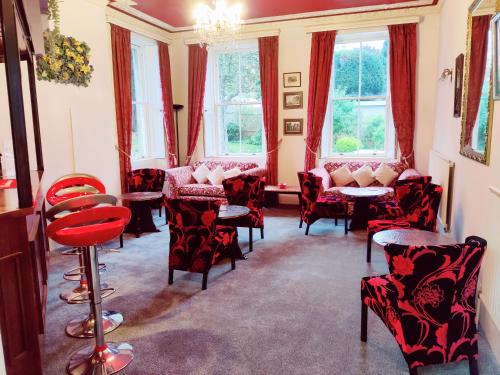 Pub/Lounge, Wentworth House Hotel in Southdown Pub/Lounge, Wentworth House Hotel in Southdown