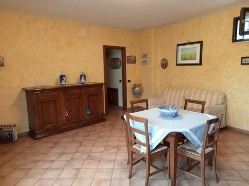 Country-House vista montagna in Tornimparte Country-House vista montagna in Tornimparte