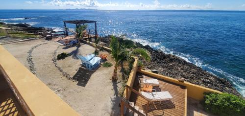 пляж, Ocean Shore in Point Blanche пляж, Ocean Shore in Point Blanche