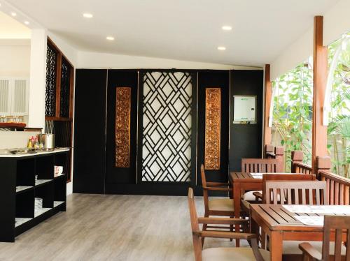 Restaurant, The Boone Resort in Sankampaeng Restaurant, The Boone Resort in Sankampaeng