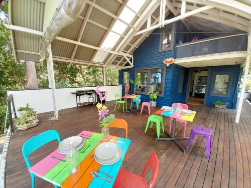 Restaurant, Mountain Edge Studios in Tamborine Mountain Restaurant, Mountain Edge Studios in Tamborine Mountain