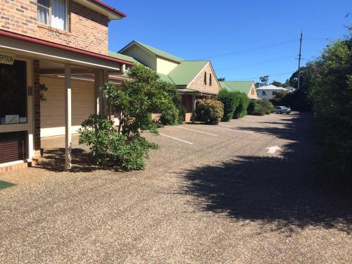 Country Gardens Motor Inn Hotel