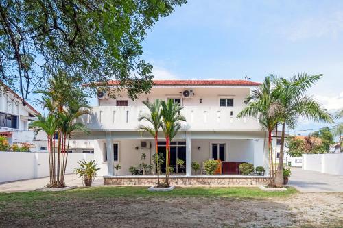 Seaside Private Bungalow, Tg Bungah