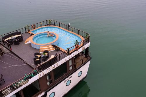 Swimming pool, Peony Cruise managed by Big Bay Group in Tuan Chau Island Swimming pool, Peony Cruise managed by Big Bay Group in Tuan Chau Island