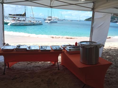 Toit ja joogid, Spring Hotel Bequia in Port Elizabeth Toit ja joogid, Spring Hotel Bequia in Port Elizabeth