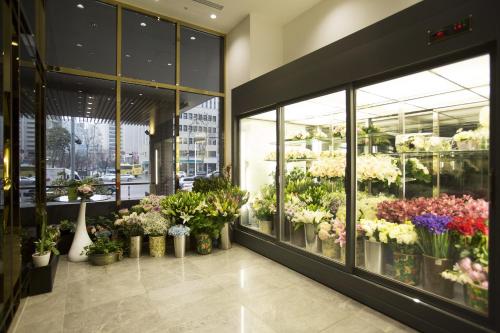 Shops, Seoul Garden Hotel in Mapo Shops, Seoul Garden Hotel in Mapo