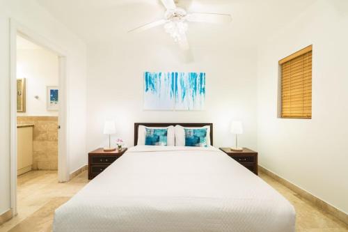 New Listing La Vista Azul Spacious 1 Bedroom Condo in Providenciales New Listing La Vista Azul Spacious 1 Bedroom Condo in Providenciales
